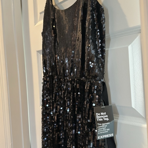 NWT Express Sequined Black Dress - Picture 4 of 5